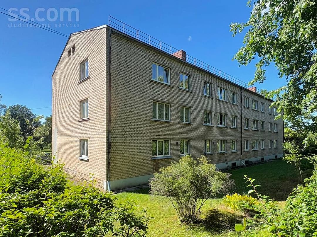 Divistabu dzīvoklis — Raiņa 20