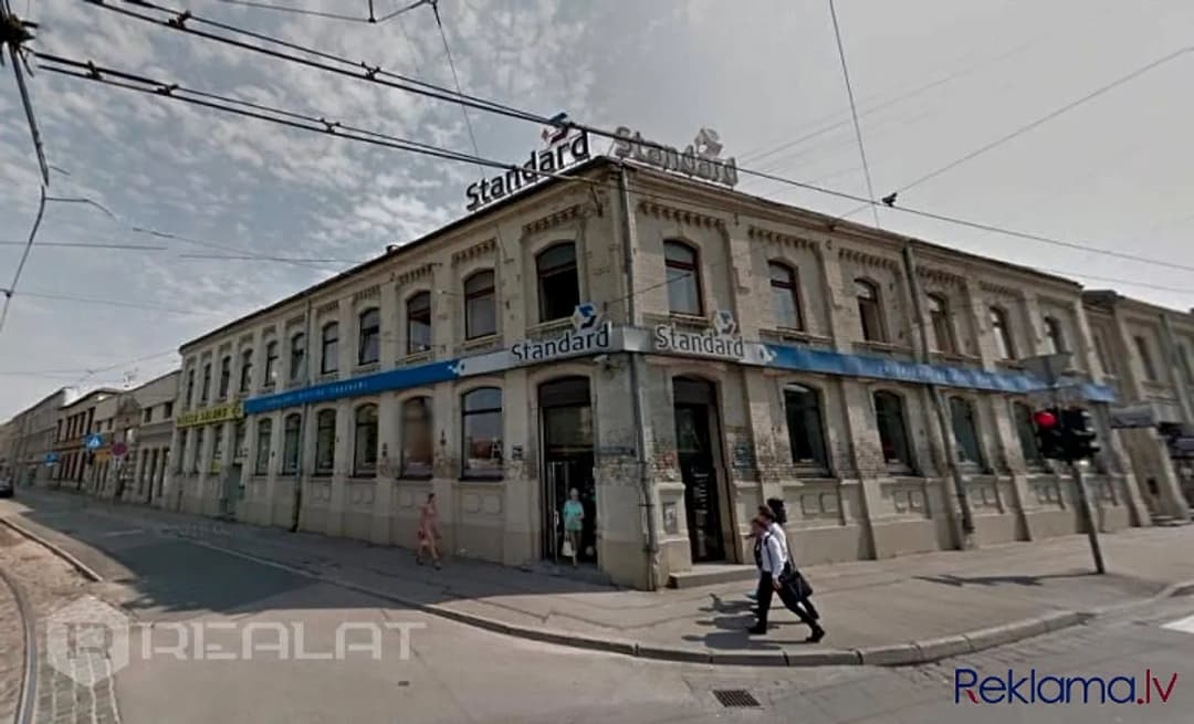 Pārdod 1,44 ha plašu īpašumu ar ietilpīgu dzīvojamo māju, pirts ēku un diviem dīķiem. — bilde 2