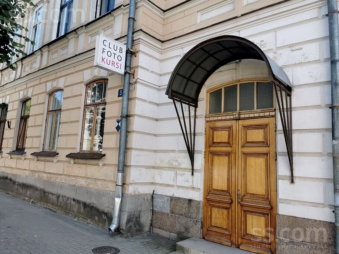 Divistabu dzīvoklis — Muzeja iela 5 1