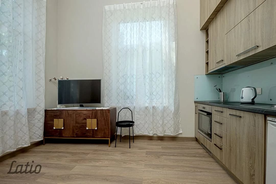 Piedāvājam izīrēt mājīgu dzīvokli pašā Jūrmalas sirdī, Majoros. Šis dzīvoklis ir — bilde 3