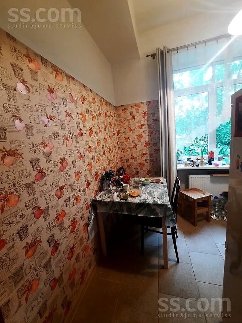 Trīsistabu dzīvoklis — Latgales 381