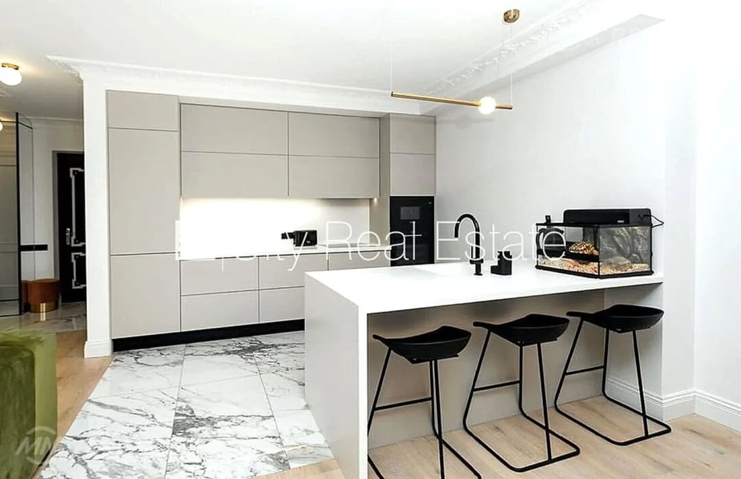 Dzīvoklis Rīgā, Centrā, 120 м², 4 ist., 4 stāvs — bilde 2