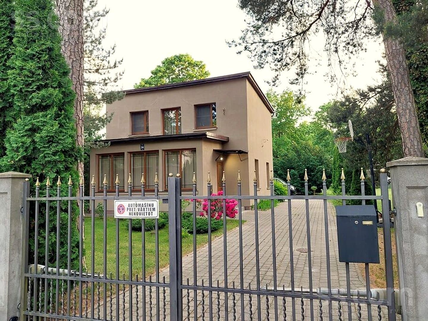 Māja — Smilšu 24