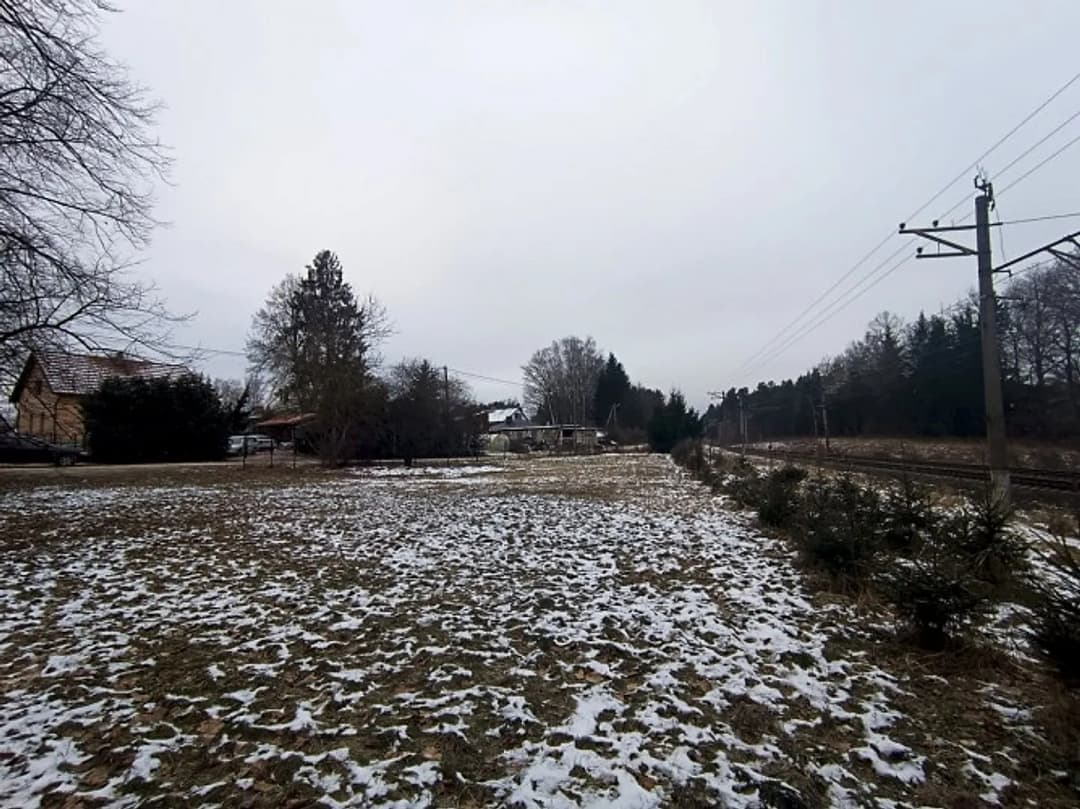 Pārdod apbūves zemi Ikšķiles centrā, vēsturiskajā privātmāju rajonā Dainu ielā. — vēl bildes