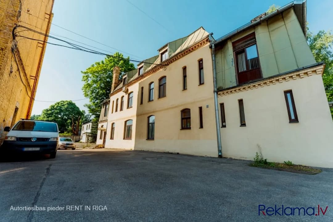 Birojs stratēģiski izdevīgā vietā. + 3 izolētas biroju telpas; + 1 open space telpa birojam — bilde 2