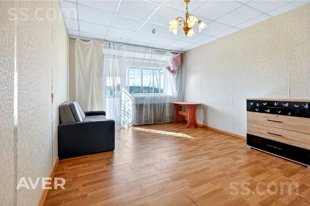 Trīsistabu dzīvoklis — Torņa iela 11