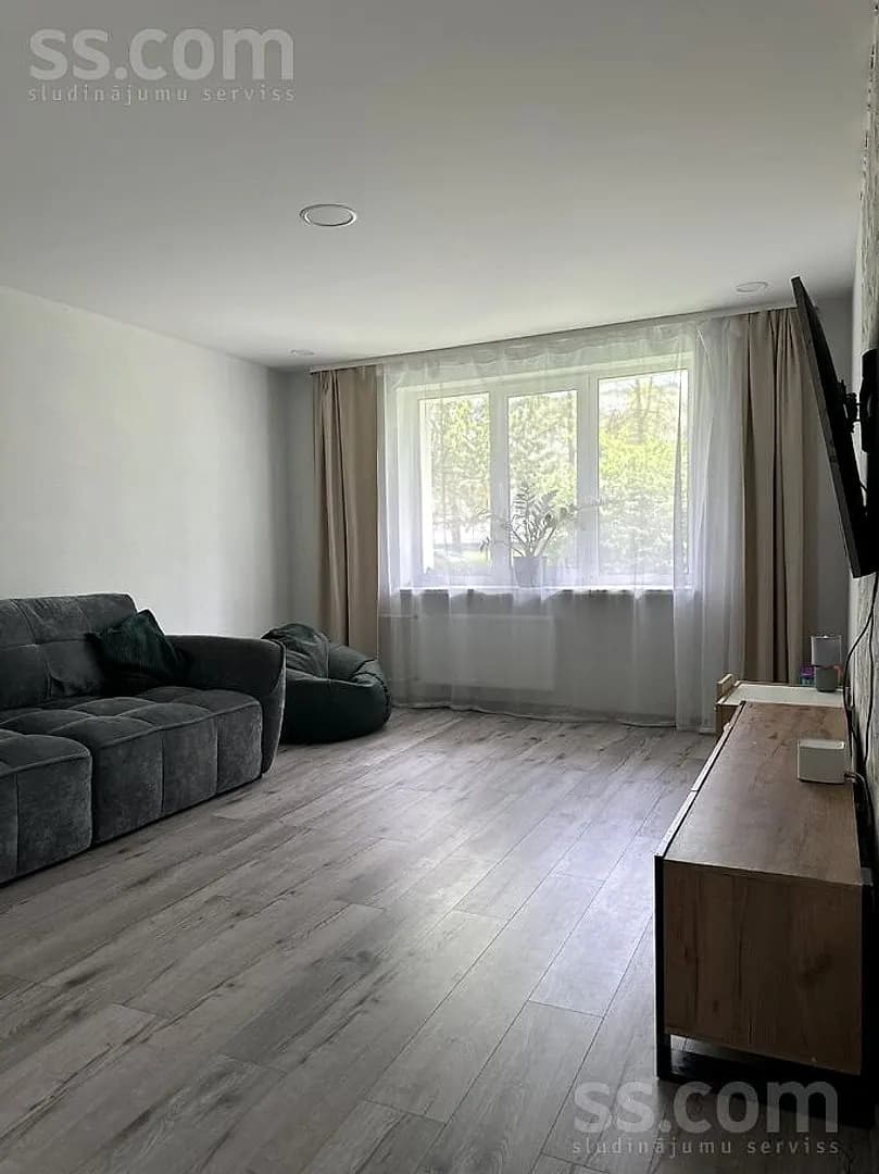Divistabu dzīvoklis — Rūpnīcas iela 7A 41 — vēl bildes