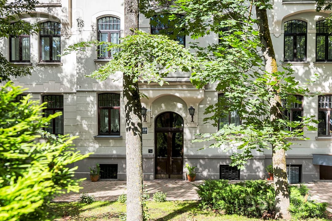 4 istabu dzīvoklis — Elizabetes 23a