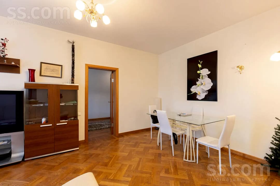 Divistabu dzīvoklis — Birznieka-Upīša 23 — bilde 2