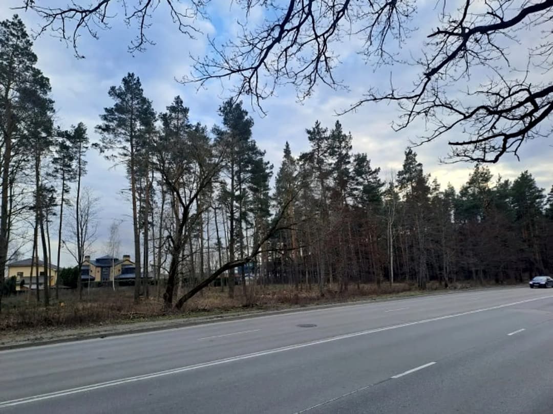 Pārdod zemi vienā no aktīvākajām Rīgas auto plūsmas vietām ar ērtu piebraucamo ceļu. — bilde 3