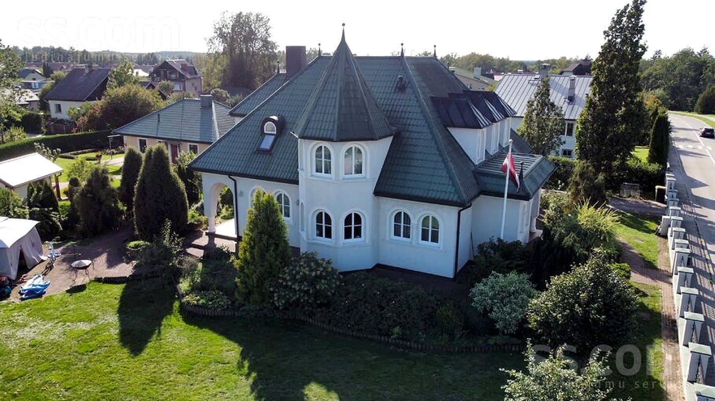 Māja — Kalna 11