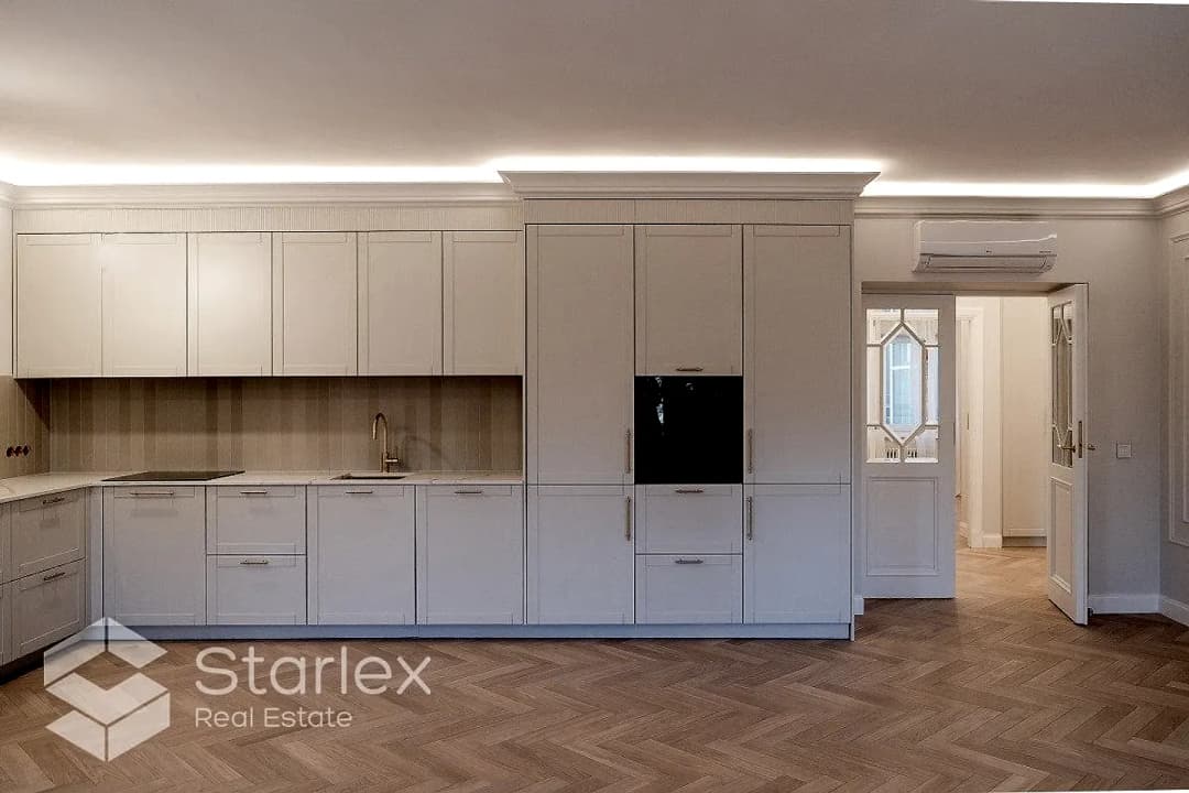 4-ist. Dzīvoklis, 107㎡ - Rīga, Centrs