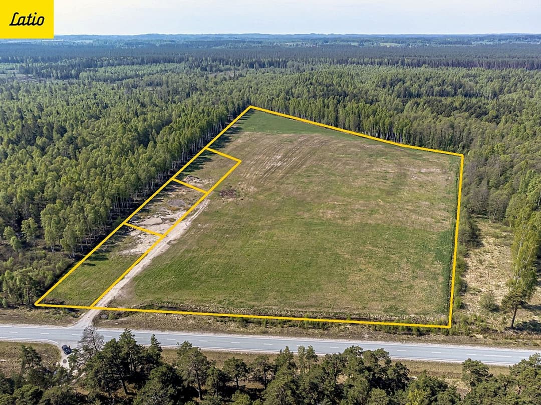 Pārdod gruntsgabalu, kas paredzēts privatai apbūvei, Plieņciemā, 300 m no jūras. Zemes
