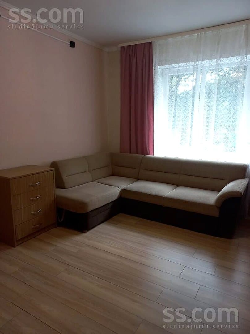 Divistabu dzīvoklis — Rūpniecības 6 — vēl bildes