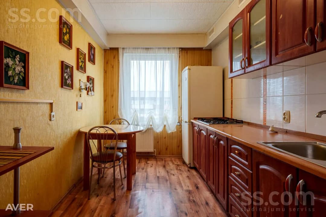 Trīsistabu dzīvoklis — Celmu 5 — vēl bildes