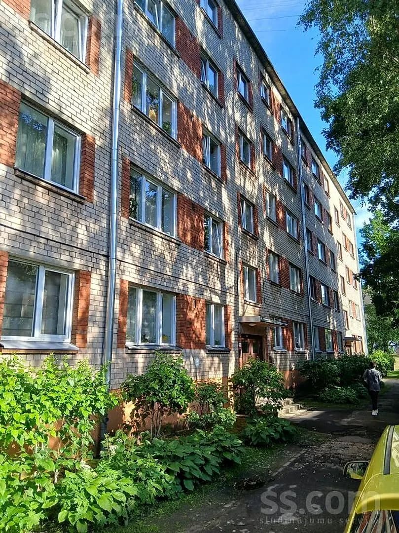 Divistabu dzīvoklis — Brīvības gatve 391