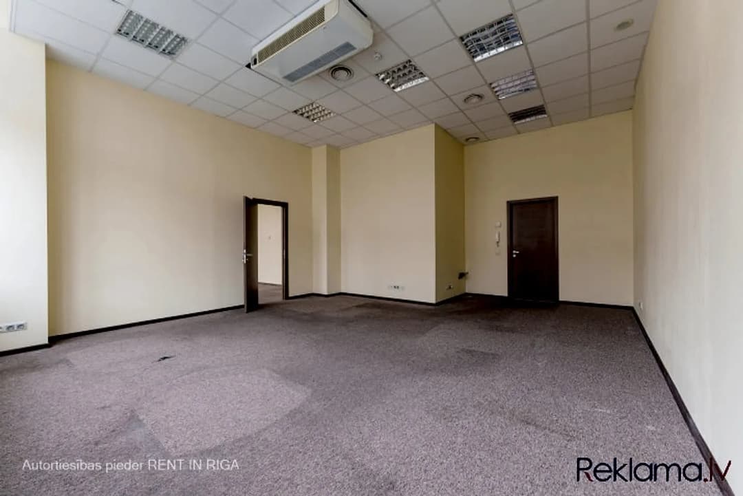 Biroja telpas kravu ostas terminālā "Port Magnat" 2. stāvā, ir lifts. Birojs izvietots kravu — bilde 4