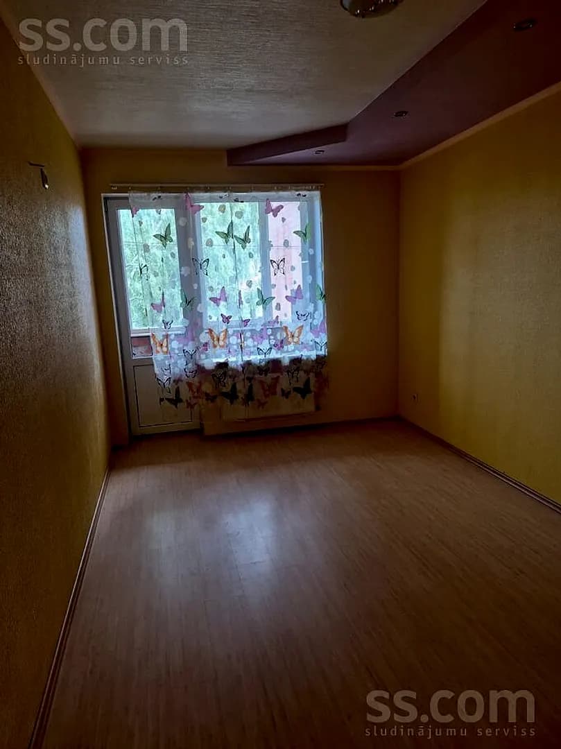 Divistabu dzīvoklis — Artilērijas iela 9 — bilde 3