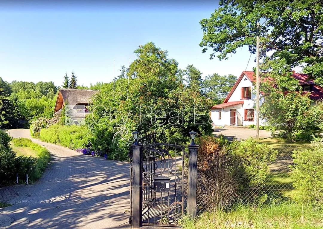 Īpašumu pārdod ar visu biznesu, zeme īpašumā, muiža, viesu māja, guļbūve, niedru jumta — bilde 2