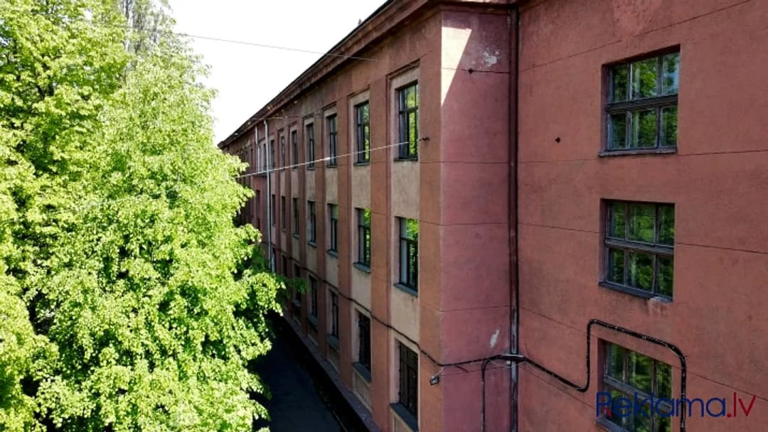 Pārdod 3-stāvu administratīvo ēku. Celtne atrodas jauktas centra apbūves teritorijā (JC4) un — bilde 4