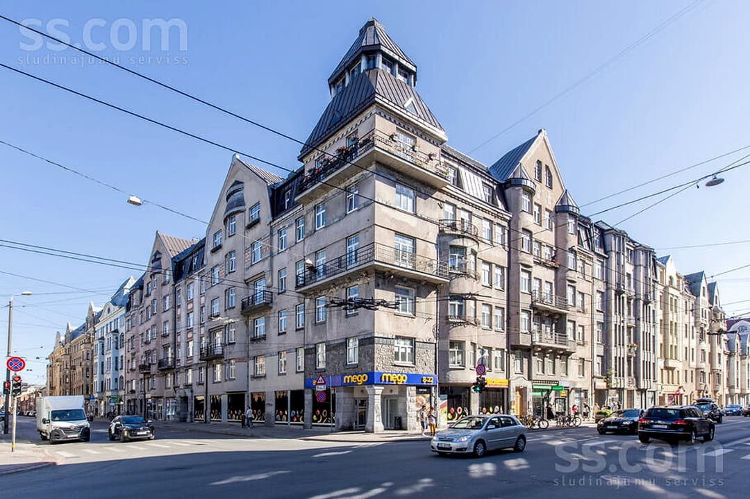 5 istabu dzīvoklis — Čaka 70