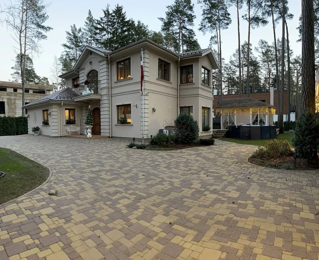 Brīvības prospekts, Dzintari — bilde 4