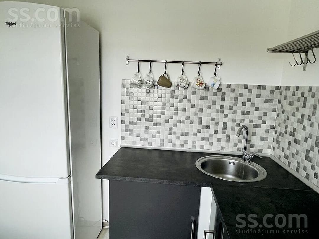 Vienistabas dzīvoklis — Brantkalna 1 — vēl bildes