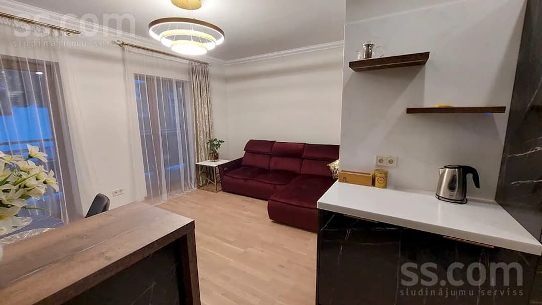 Trīsistabu dzīvoklis — Jomas 19 — vēl bildes