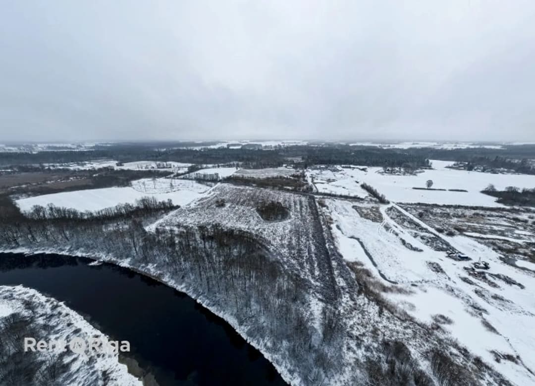 Tiek pārdots investīciju objekts zemes īpašums ar aktīvu karjeru un darbojošos biznesu. — bilde 4