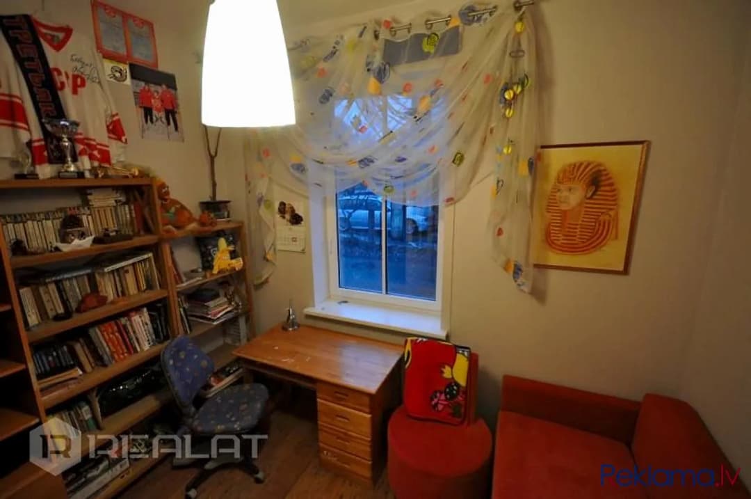 Izīrē māju ilgtermiņā no septembra. Līdz jūrai 7 min. Pirmajā stāvā halle, viesistaba, — bilde 3
