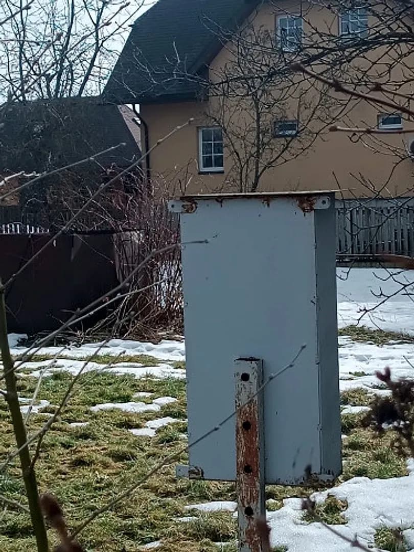 Apbūves zeme Ikšķiles centrā privātmāju apbūves teritorijā. Kluss rajons bez intensīvas — vēl bildes