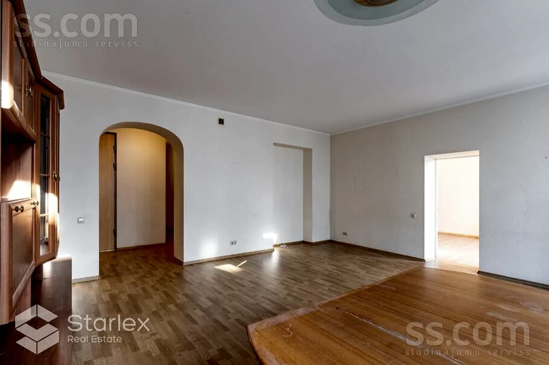 6 istabu dzīvoklis — Lāčplēša 61 — vēl bildes