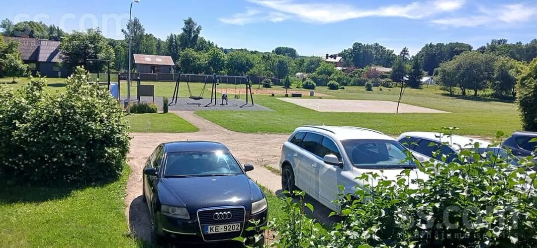 4 istabu dzīvoklis — Lieknes 13 — vēl bildes