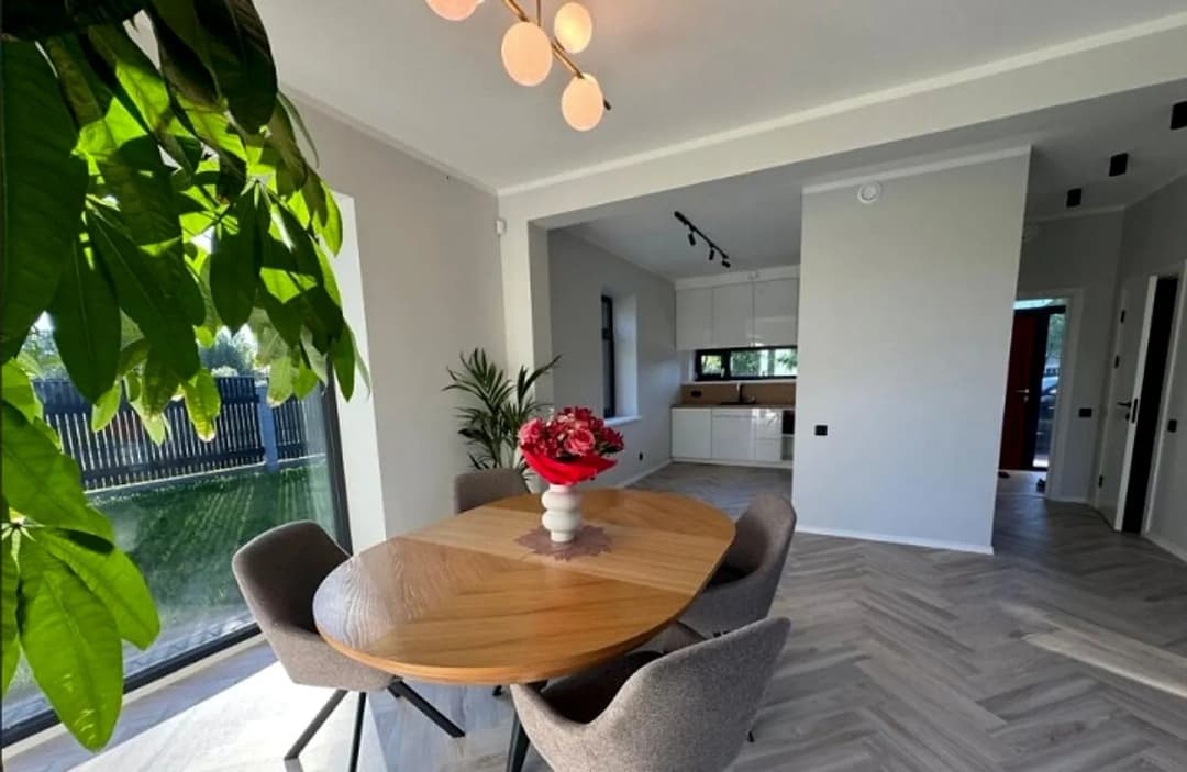 Jaunas premium klases rindu mājas Ādažos Pārdošanā jaunas premium klases rindu mājas — vēl bildes