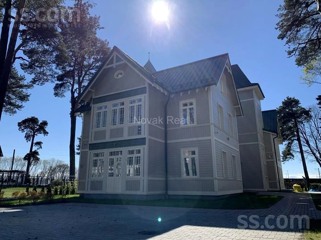 Trīsistabu dzīvoklis — Tirgoņu iela 18