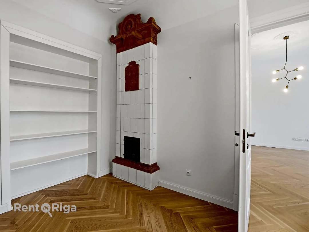 Dzirnavu 1, Centrs — vēl bildes
