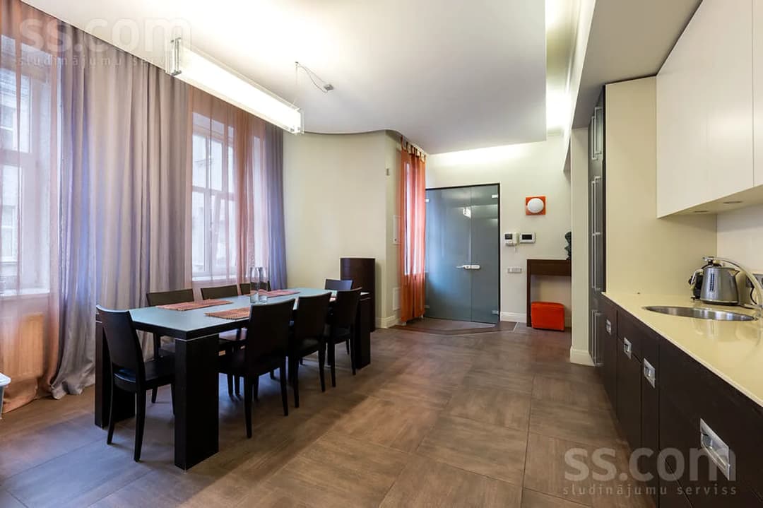 Trīsistabu dzīvoklis — Ausekļa 5 — vēl bildes