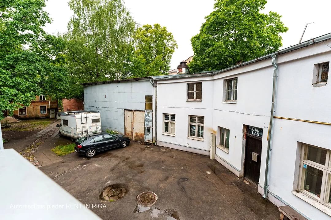 Lienes 19, Centrs — vēl bildes
