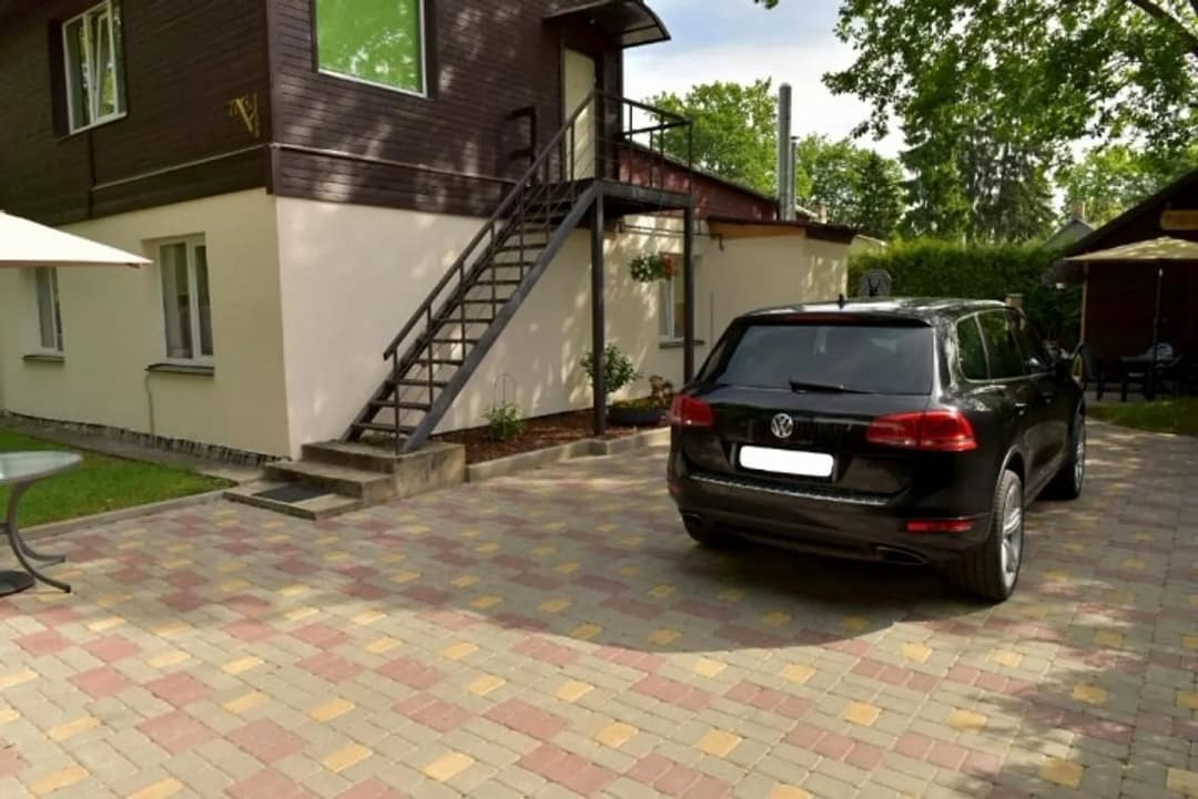 Piedāvājam iegādei ērtu 2 stāvu dzīvojamo māju Jūrmalā. Mājas kopējā platība 134,5 kv. — bilde 3