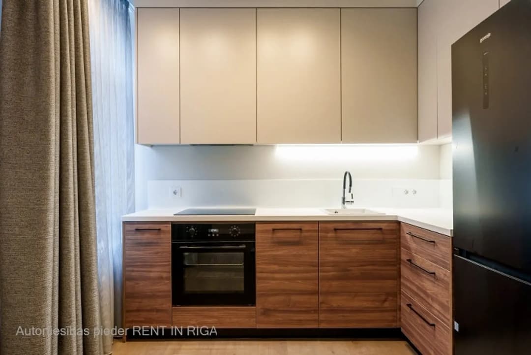Lieliska iespēja īrēt dzīvokli renovētajā projektā Agenskalnā. Lieliskā lokācija un — bilde 3