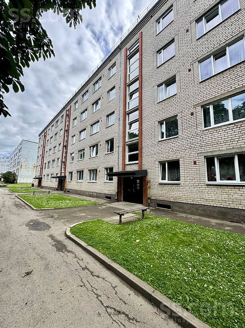 Divistabu dzīvoklis — Dārza iela 18