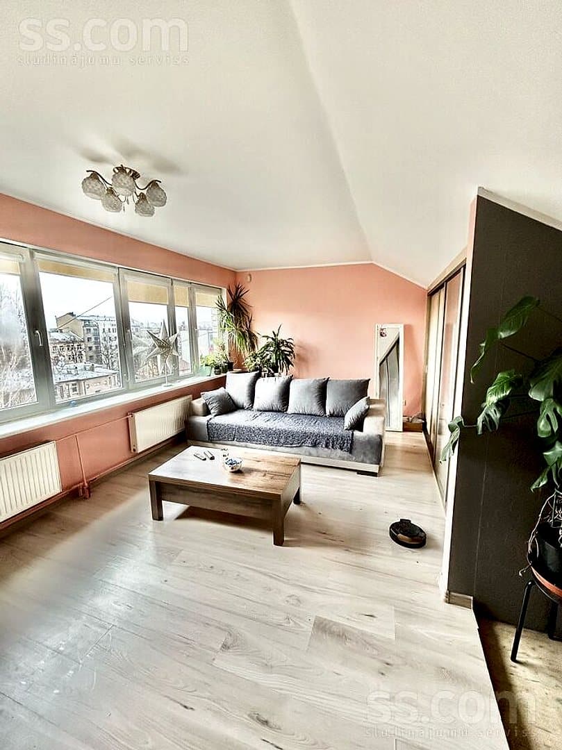 Trīsistabu dzīvoklis — Brīvības gatve 281 — bilde 2