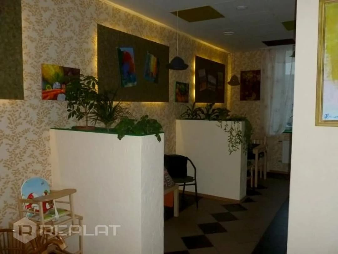 Tiek pārdota gaiša, plaša un ļoti labā tehniskā stāvoklī esoša divstāvu ģimenes māja — bilde 2