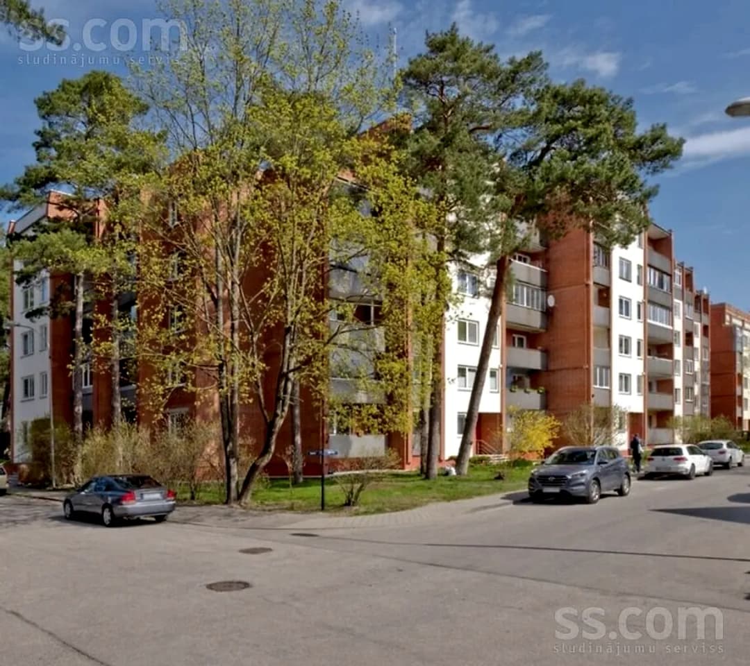 Divistabu dzīvoklis — Saldus iela 5