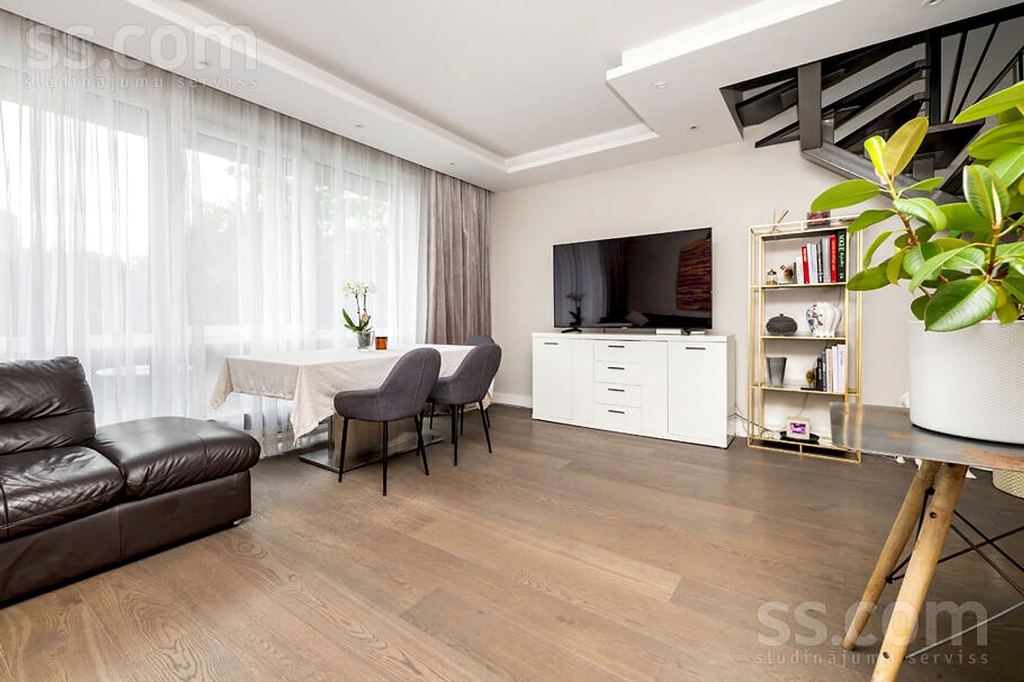 5 istabu dzīvoklis — Liepu iela 6a — bilde 3