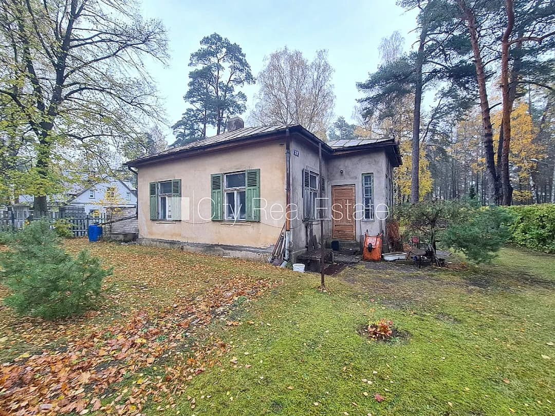 Zeme īpašumā, privātmāja, metāla jumta segums, labiekārtota apzaļumota teritorija 1448 m2, — bilde 4
