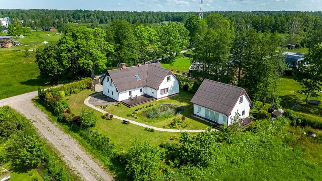 Pārdod koptu un aprūpētu īpašumu 300 m attālumā no labiekārtotas pludmales, Vidzemes — bilde 2