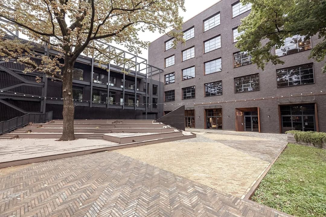 Zemitāna 9, Centrs