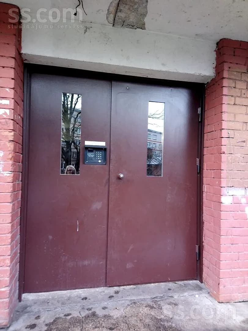 Vienistabas dzīvoklis — Burtnieku 33 — bilde 2
