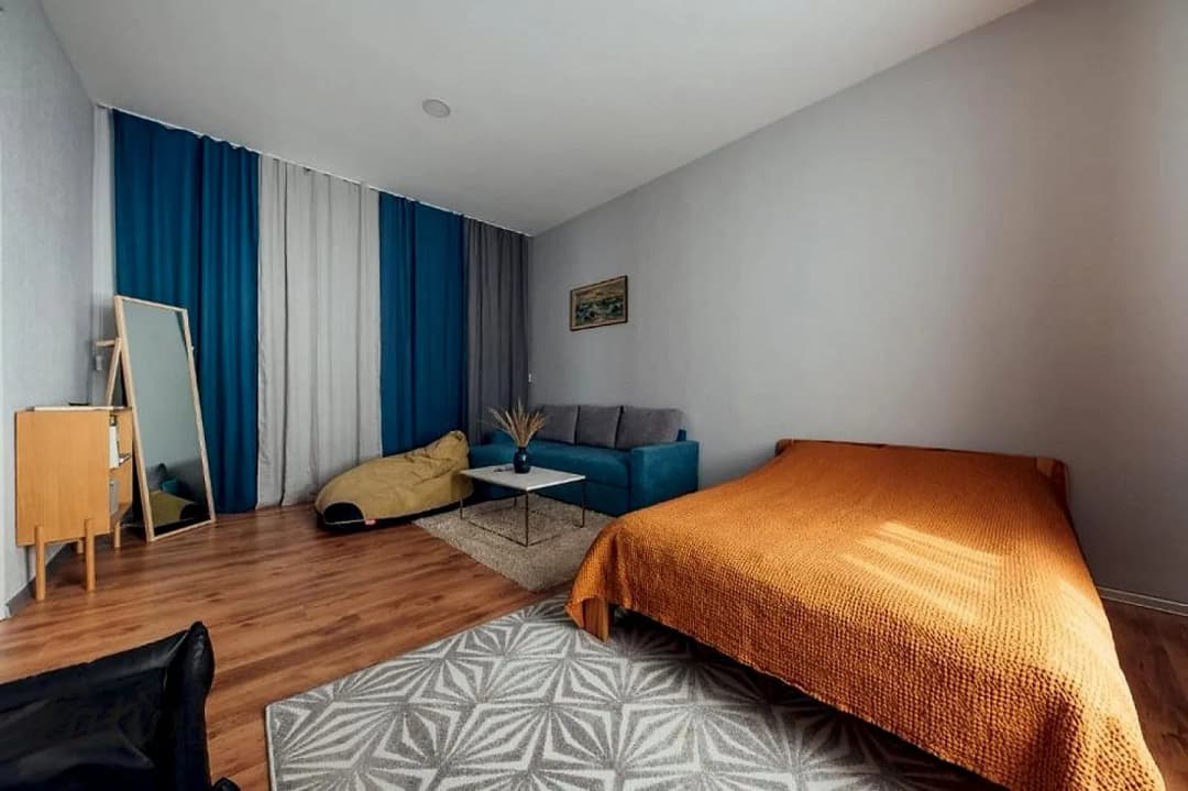 Plašs un saulains dzīvoklis Liepājas centrā ar privātu ieeju un ienesīgu īstermiņa īres — bilde 3